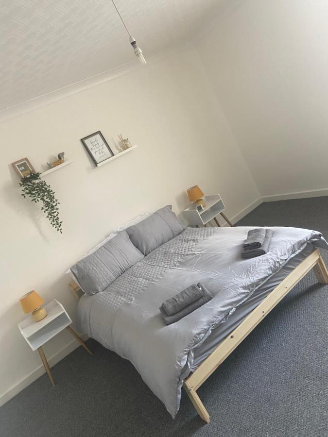Cheerful 2 Bedroom House Hindley Esterno foto